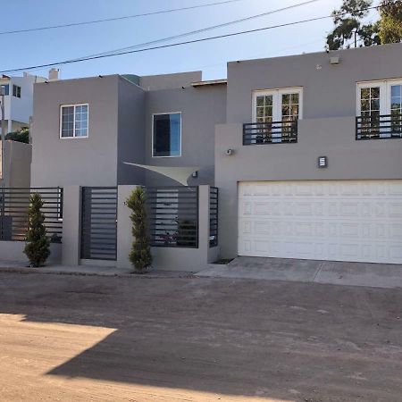 Casa Flores & Flores Ensenada Exterior photo